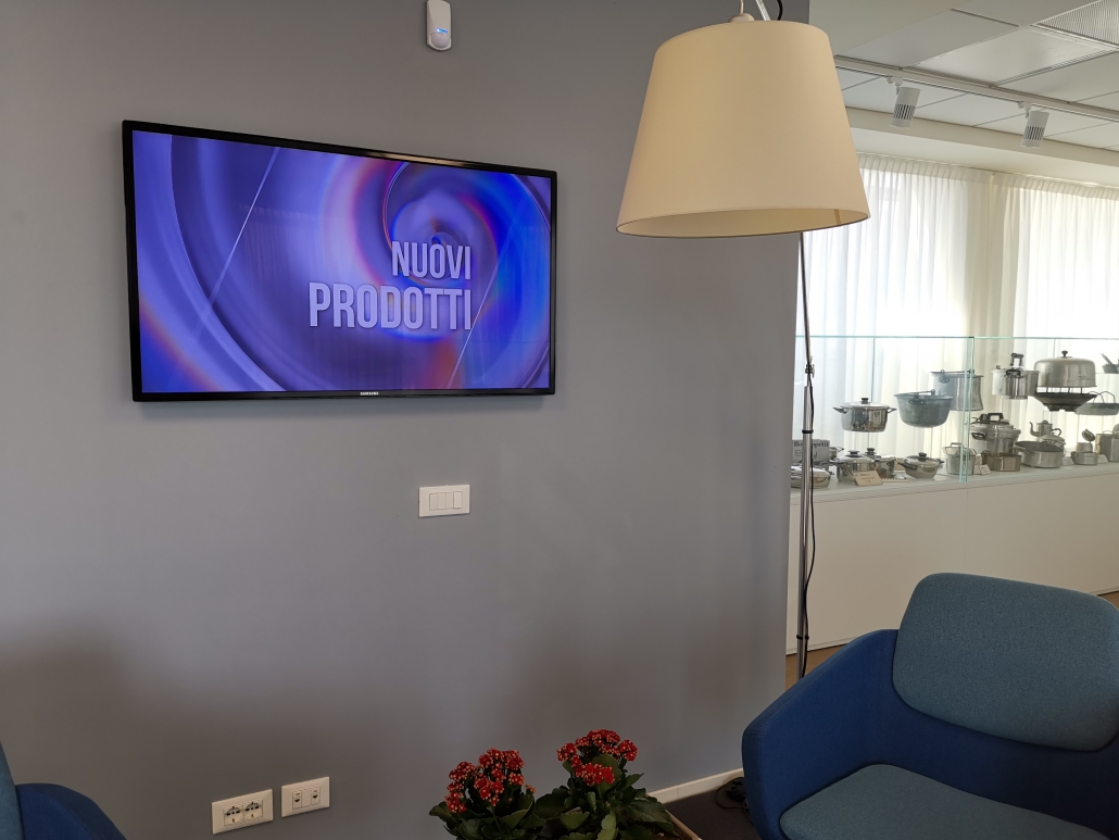 Nuovo ufficio AMC Italia — area open space